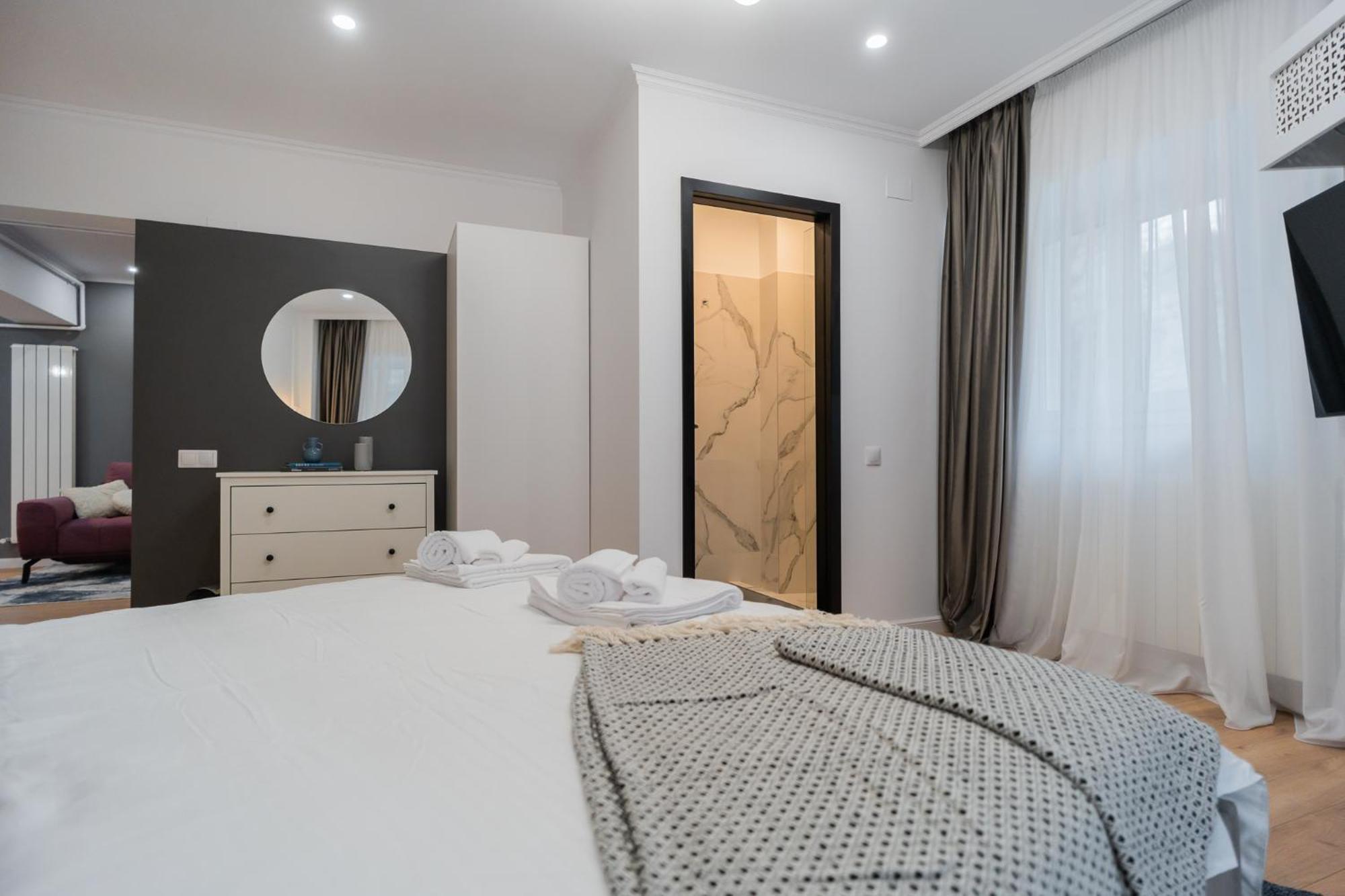 Urban Pearl - Old Town - Unique 4Br/3Ba Apartment Bukareszt Zewnętrze zdjęcie